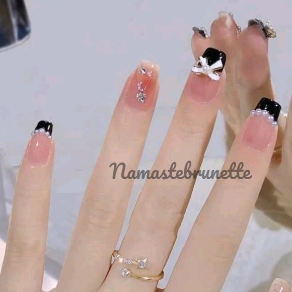 2/$16 Bow Rhinestone Press On Nails - Picture 7 of 15